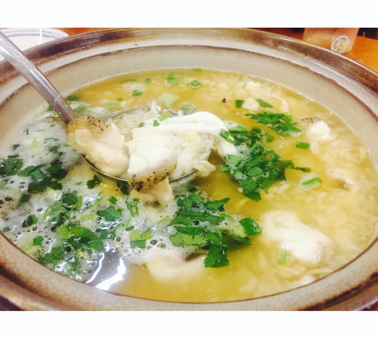 Light House Seafood 海灯砂煲海鮮粥~ 图片来源：Instagram via@mangoneoh