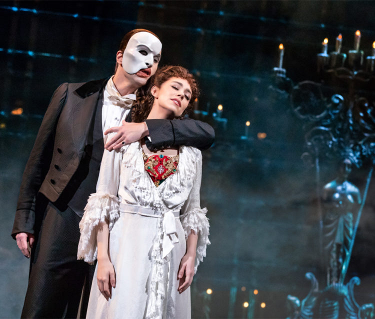 送给热爱音乐剧的你！《歌剧魅影 The Phantom Of The Opera 》25周年版就在本周六凌晨免费线上看！ Next